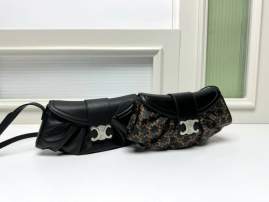 Picture of Celine Handbags _SKUfw225666938fw
